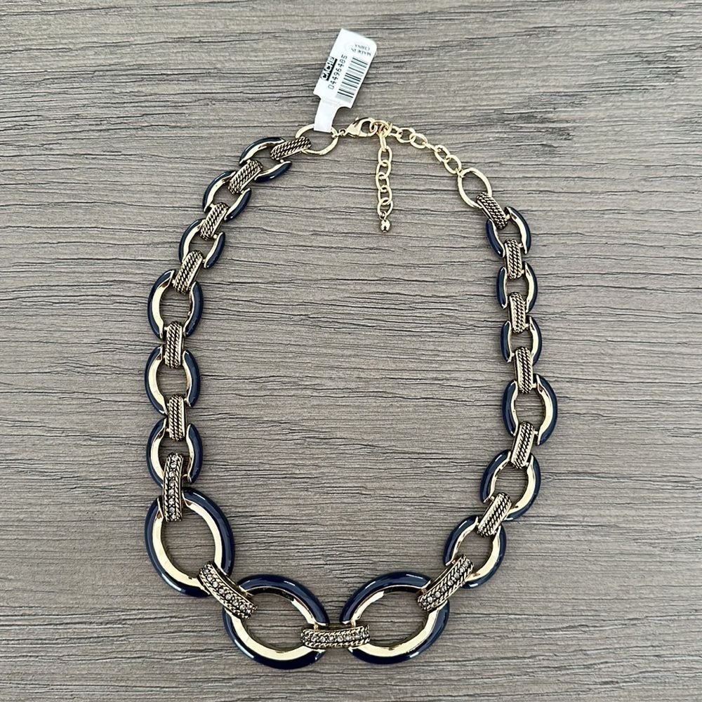 Navy blue interlocking gold necklace